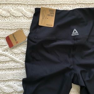 COPY - Reebok Skinny Capri High-Rise leggings